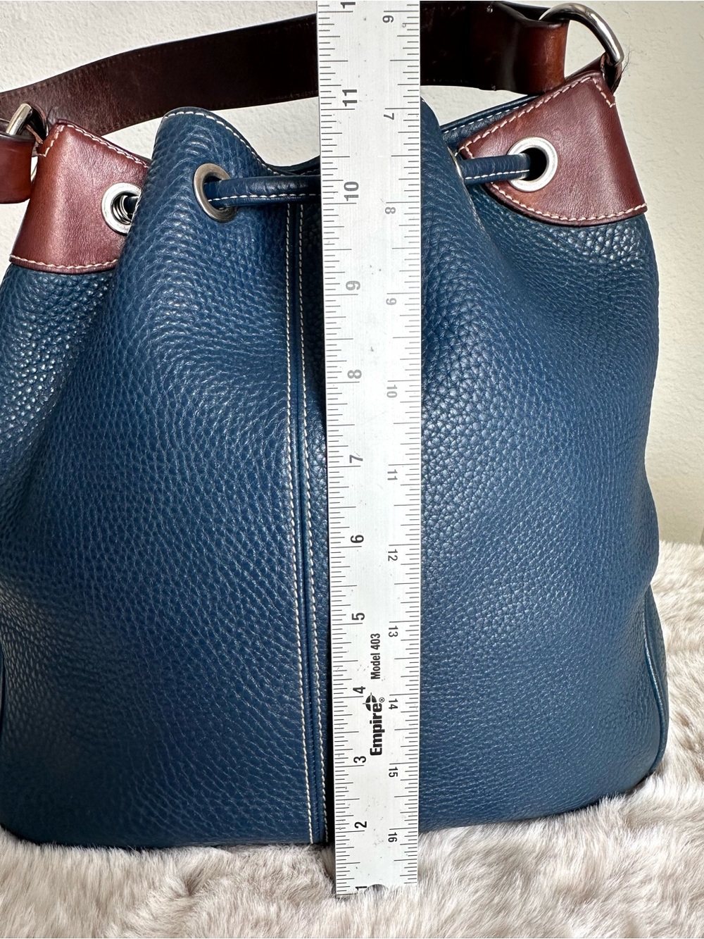 Dooney &‎ Bourke Midnight Blue Drawstring Shoulder Bag Purse Pebbled Leather - Picture 10 of 14